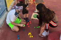 Sorting duplo blindfolded - a team building activity during an adventure race